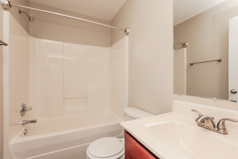 2,085/Mo, 4028 Kristen St Spring Hill, TN 37174 Bathroom View