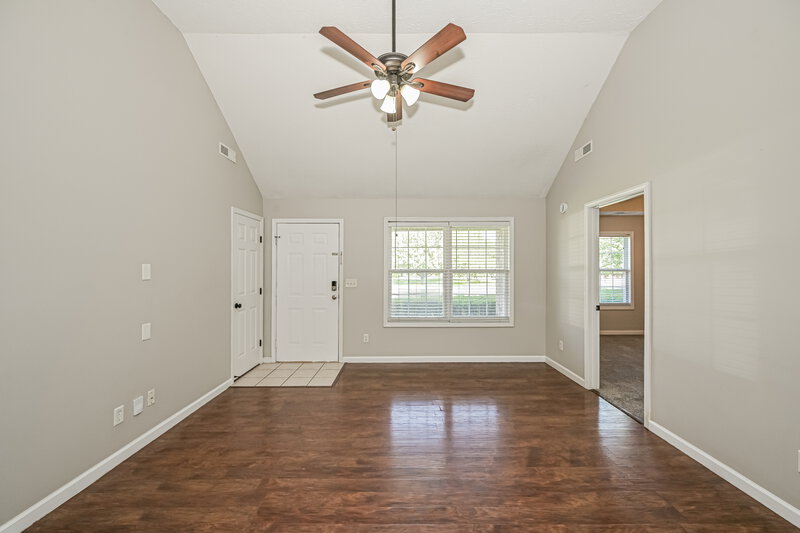 2,115/Mo, 9003 Callan Ct Smyrna, TN 37167 Living Room View 2