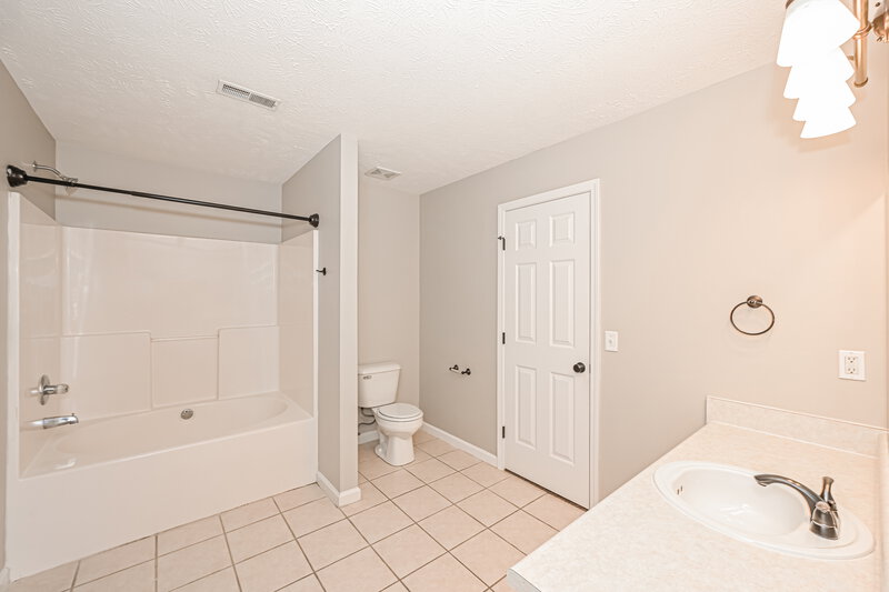 2,115/Mo, 9003 Callan Ct Smyrna, TN 37167 Main Bathroom View