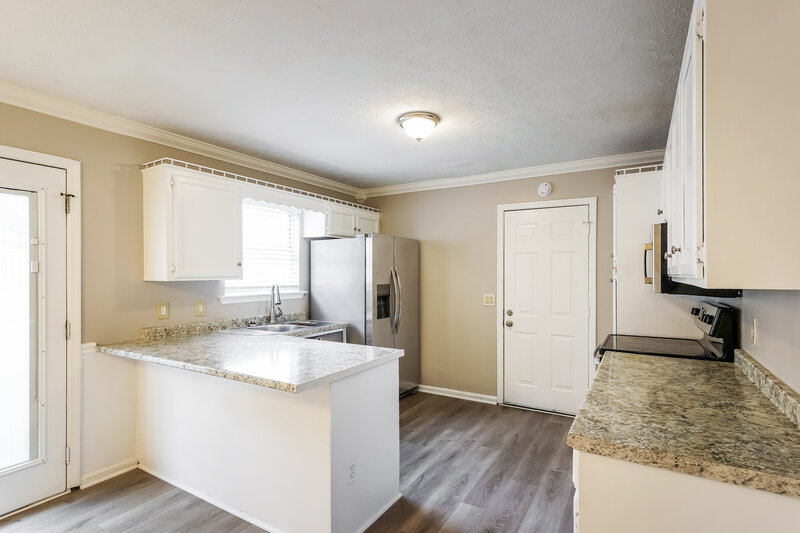 1,895/Mo, 300 Vernon Traylor Dr Smyrna, TN 37167 Kitchen View 2