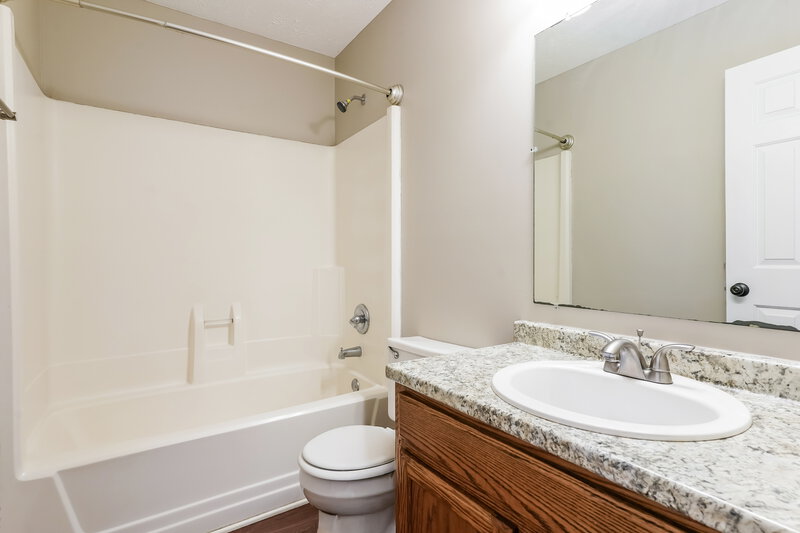 1,895/Mo, 300 Vernon Traylor Dr Smyrna, TN 37167 Main Bathroom View