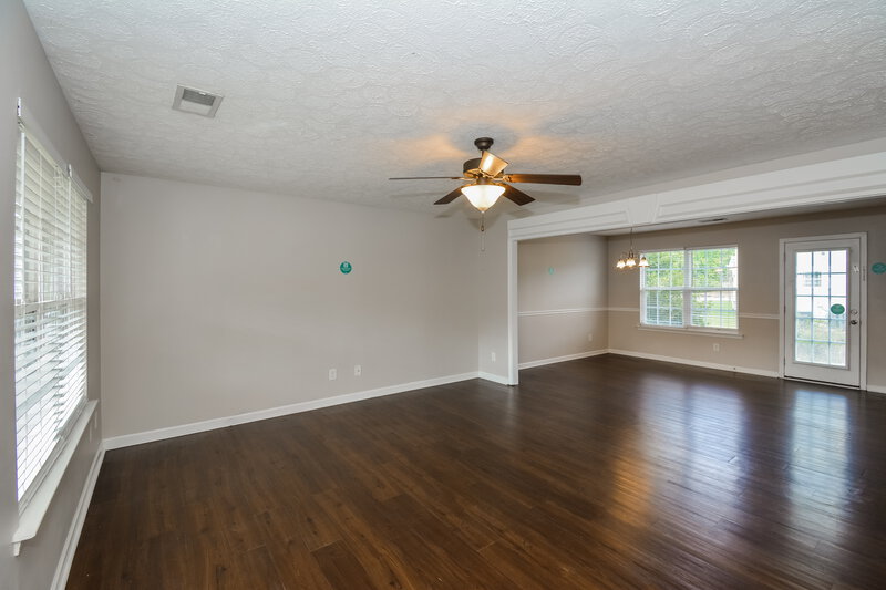 2,320/Mo, 605 Homey Ct Antioch, TN 37013 Living Room View