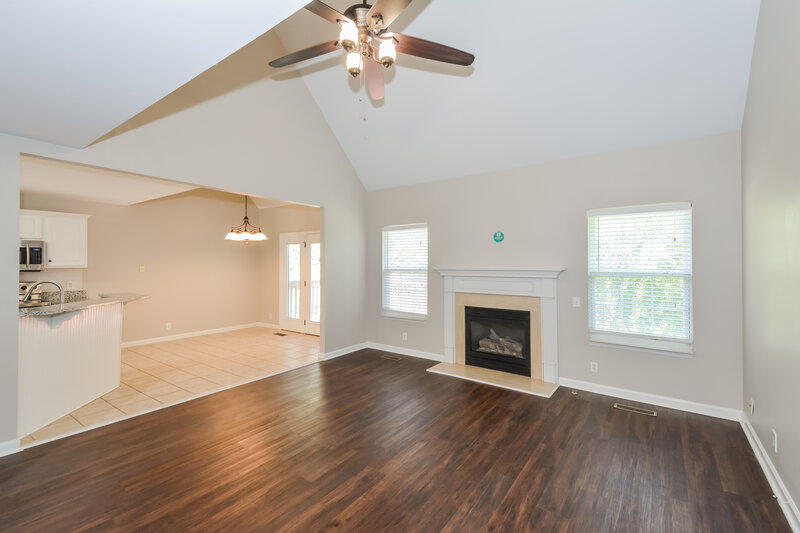 2,800/Mo, 6553 Broken Bow Dr Antioch, TN 37013 Living Room View 2
