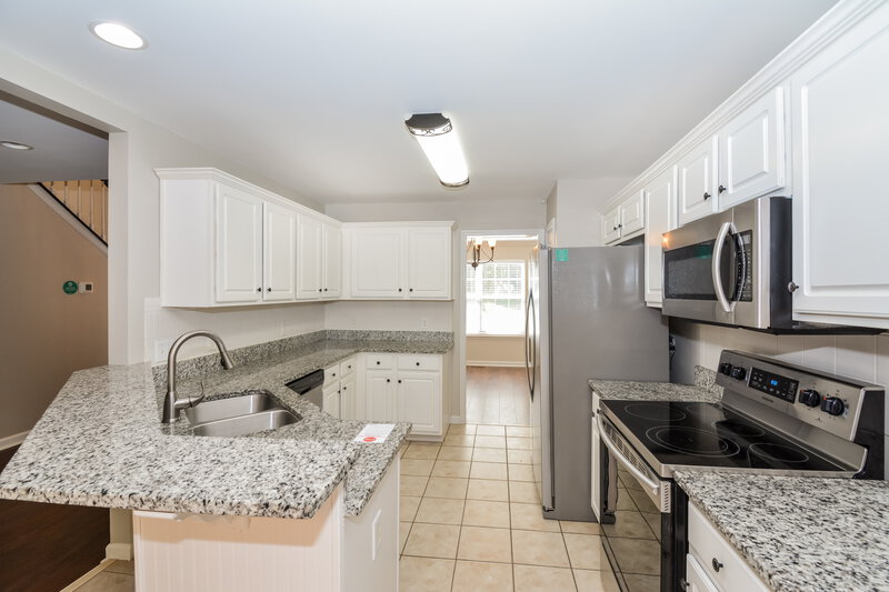 2,800/Mo, 6553 Broken Bow Dr Antioch, TN 37013 Kitchen View