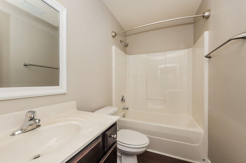 2,090/Mo, 2014 Cobblestone Dr Spring Hill, TN 37174 Bathroom View