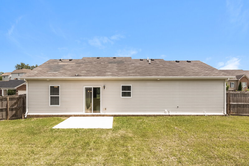 2,090/Mo, 2014 Cobblestone Dr Spring Hill, TN 37174 Rear View