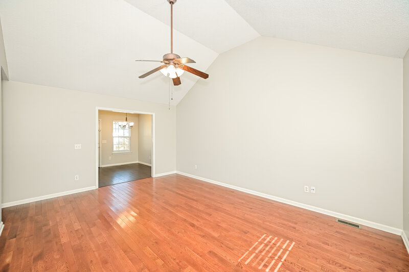 1,895/Mo, 1915 Steaford Ct Murfreesboro, TN 37127 Living Room View