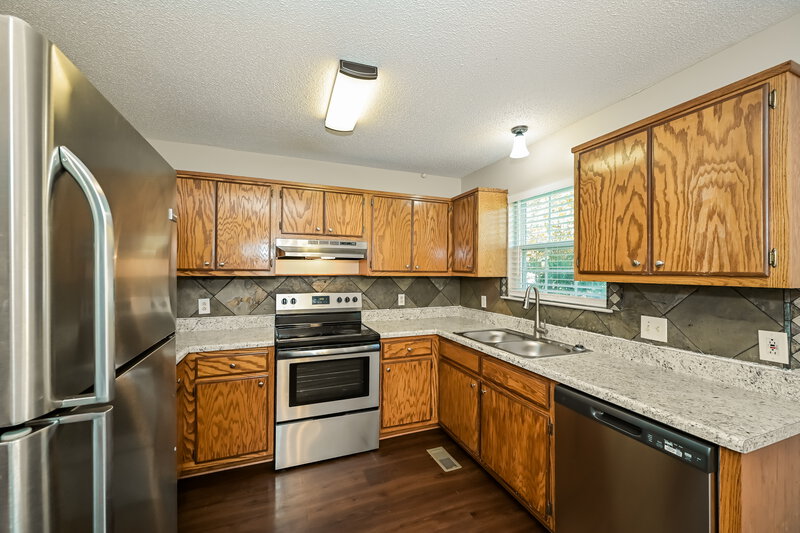 1,895/Mo, 1915 Steaford Ct Murfreesboro, TN 37127 Kitchen View