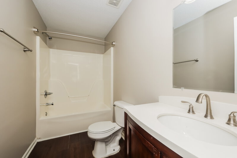 2,035/Mo, 1915 Steaford Ct Murfreesboro, TN 37127 Bathroom View