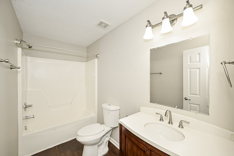1,895/Mo, 1915 Steaford Ct Murfreesboro, TN 37127 Bathroom View