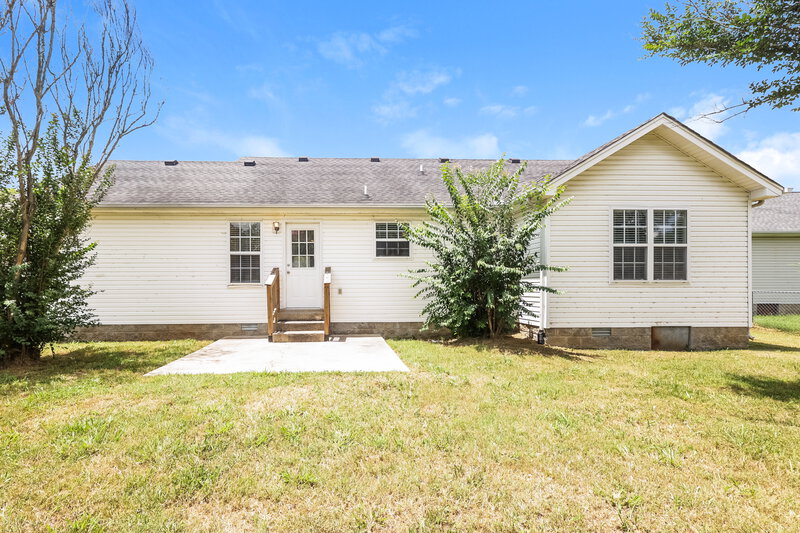 2,035/Mo, 1915 Steaford Ct Murfreesboro, TN 37127 Rear View