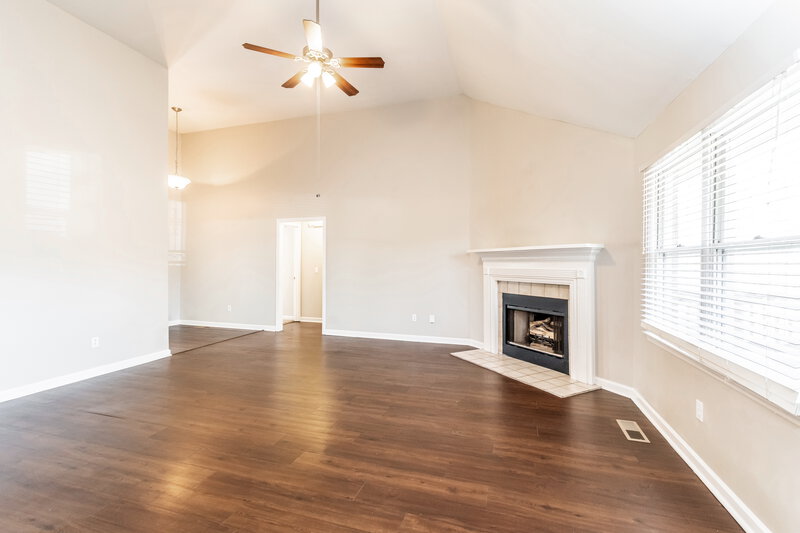 2,235/Mo, 2140 Liberty Dr Murfreesboro, TN 37129 Living Room View 2