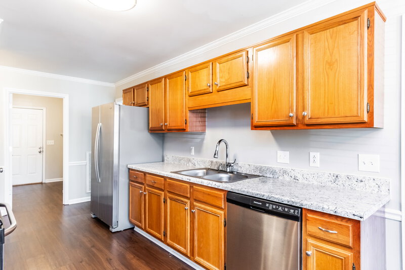 2,235/Mo, 2140 Liberty Dr Murfreesboro, TN 37129 Kitchen View 2