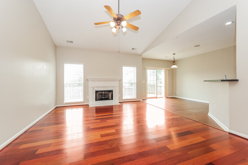 1,960/Mo, 1008 Solomon Ln Spring Hill, TN 37174 Living Room View 2