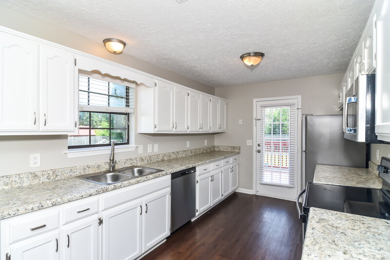 2,310/Mo, 312 Pine Ridge Ln La Vergne, TN 37086 Kitchen View