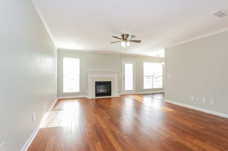 2,580/Mo, 806 Bristol Dr Smyrna, TN 37167 Living Room View