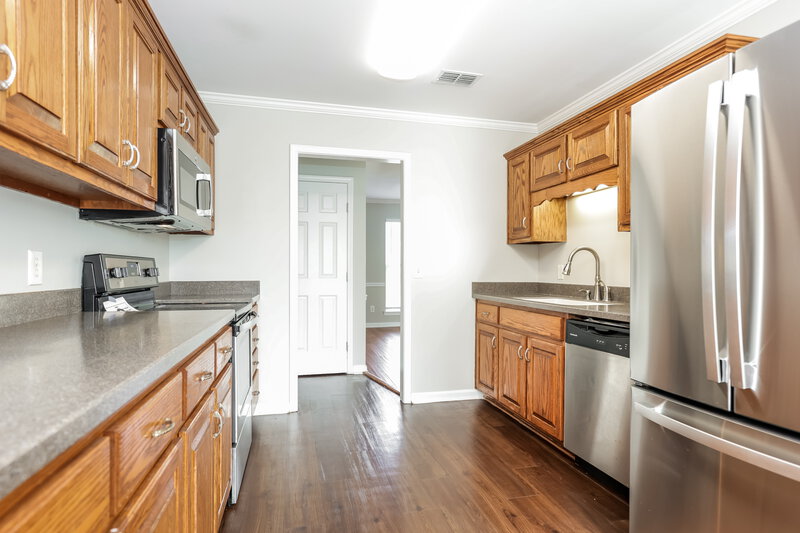 2,580/Mo, 806 Bristol Dr Smyrna, TN 37167 Kitchen View 2