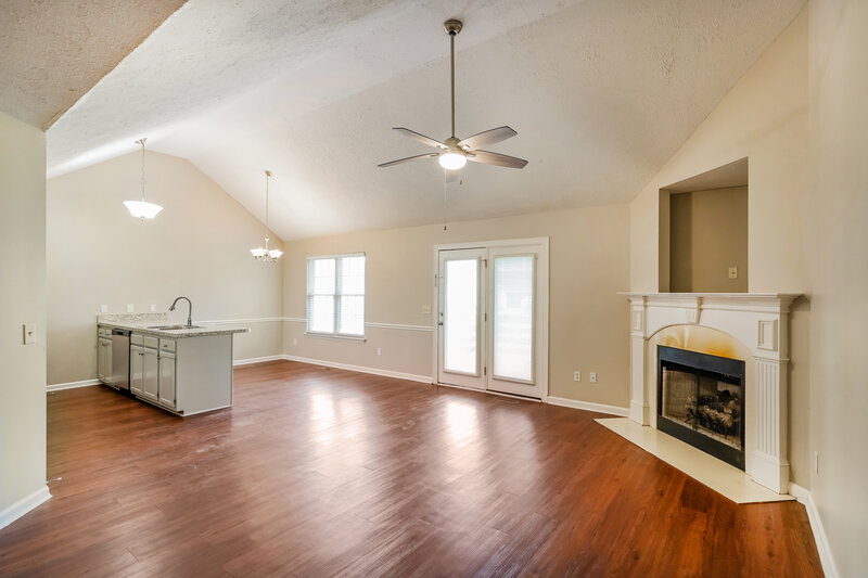 2,130/Mo, 1921 Pacific Pl Murfreesboro, TN 37128 Living Room View 2