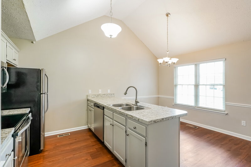 2,130/Mo, 1921 Pacific Pl Murfreesboro, TN 37128 Kitchen View 2