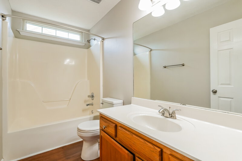 2,130/Mo, 1921 Pacific Pl Murfreesboro, TN 37128 Bathroom View