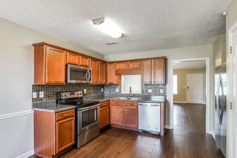 2,005/Mo, 9220 Thomason Trl Antioch, TN 37013 Kitchen View