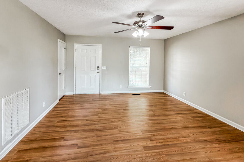 2,240/Mo, 7835 Rainey Dr Antioch, TN 37013 Living Room View
