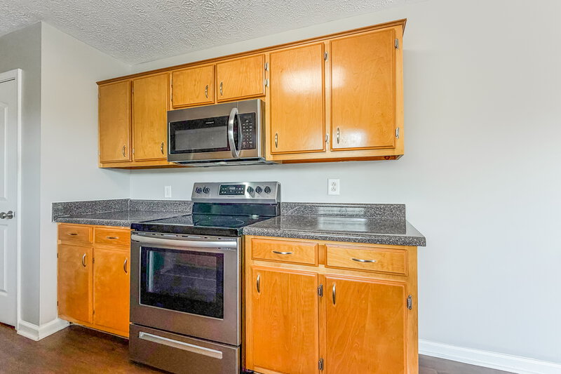 2,240/Mo, 7835 Rainey Dr Antioch, TN 37013 Kitchen View 2