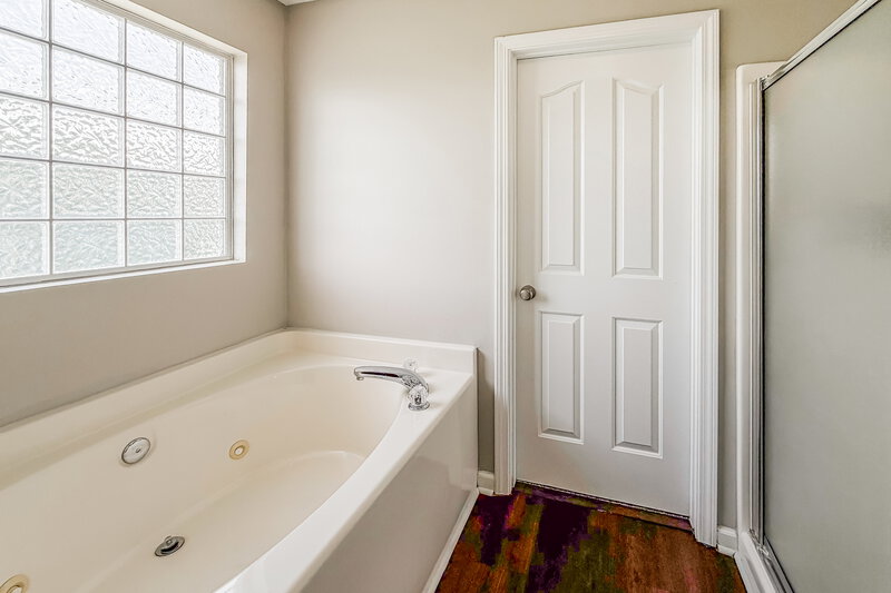 2,240/Mo, 7835 Rainey Dr Antioch, TN 37013 Main Bathroom View 2