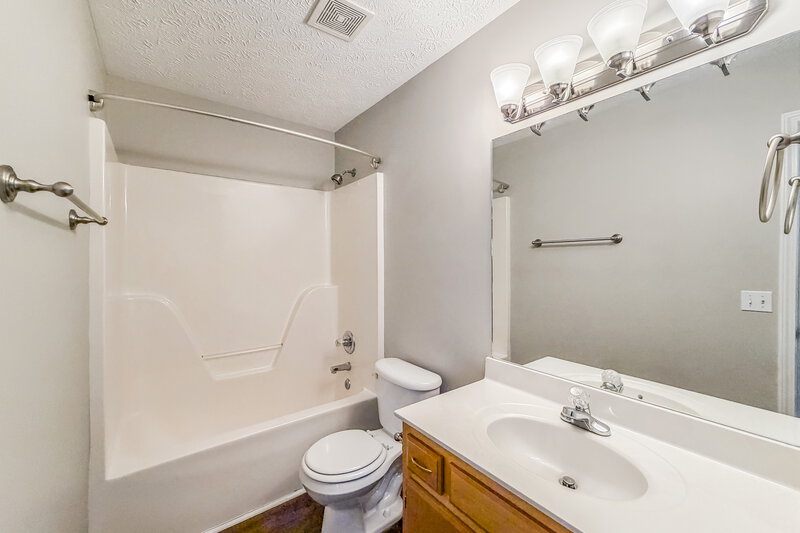 2,240/Mo, 7835 Rainey Dr Antioch, TN 37013 Bathroom View