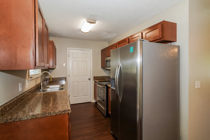 2,125/Mo, 408 Dellwood Dr Smyrna, TN 37167 Kitchen View 2