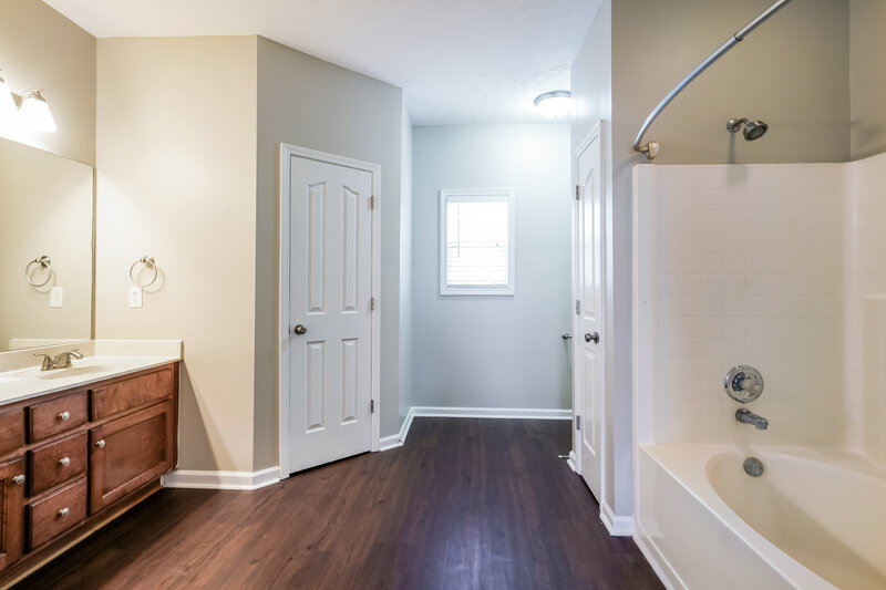 2,465/Mo, 3411 Wellington Pl Murfreesboro, TN 37128 Main Bathroom View
