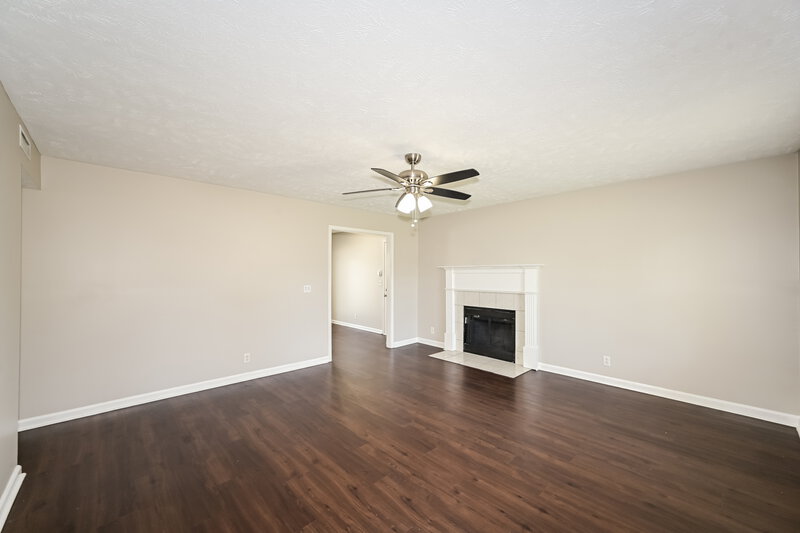 2,335/Mo, 2834 Wellington Pl Murfreesboro, TN 37128 Living Room View