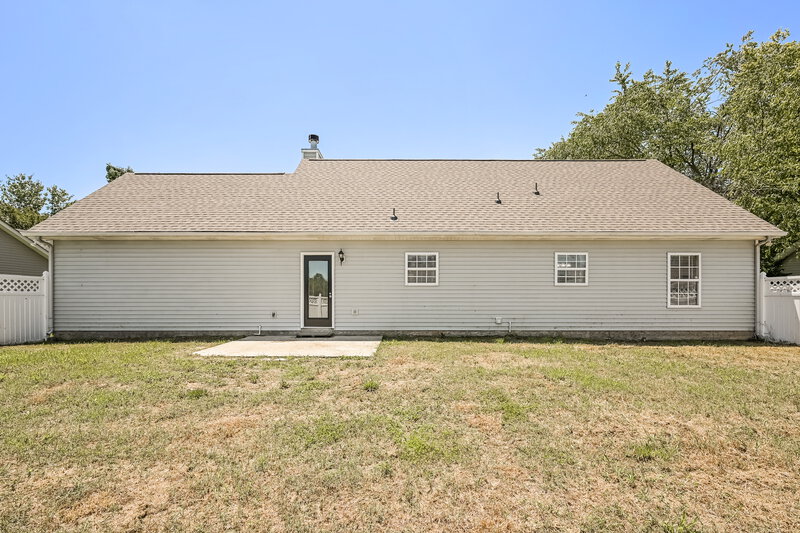 2,335/Mo, 2834 Wellington Pl Murfreesboro, TN 37128 Rear View