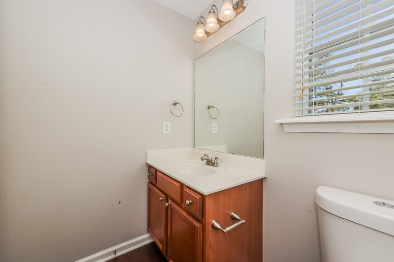 2,040/Mo, 227 Niagra Ln Murfreesboro, TN 37129 Bathroom View 2