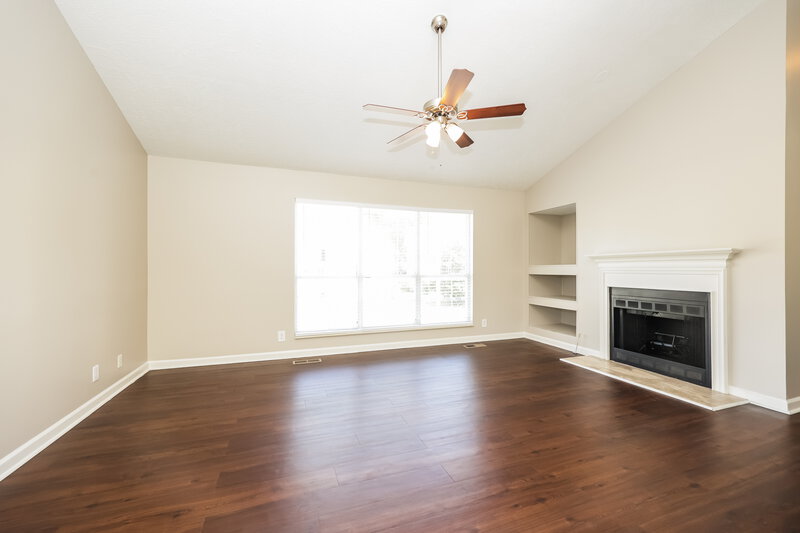 2,105/Mo, 5712 Cedar Ash Crossing Antioch, TN 37013 Living Room View 3