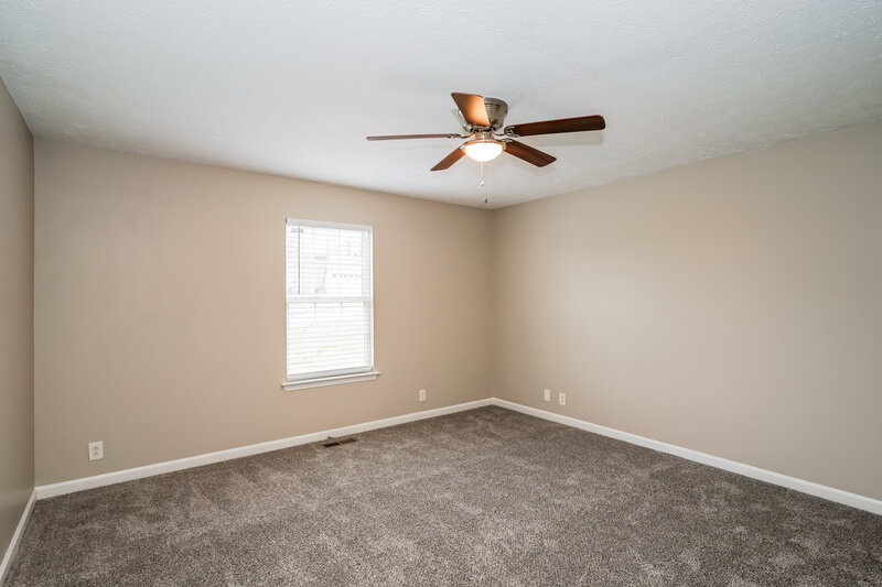 2,195/Mo, 634 Woodland Hills Dr La Vergne, TN 37086 Bedroom View