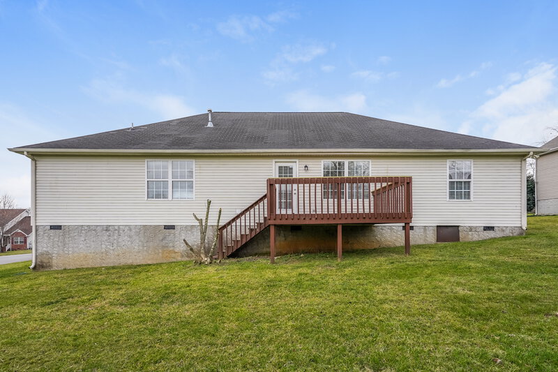 2,195/Mo, 634 Woodland Hills Dr La Vergne, TN 37086 Rear View