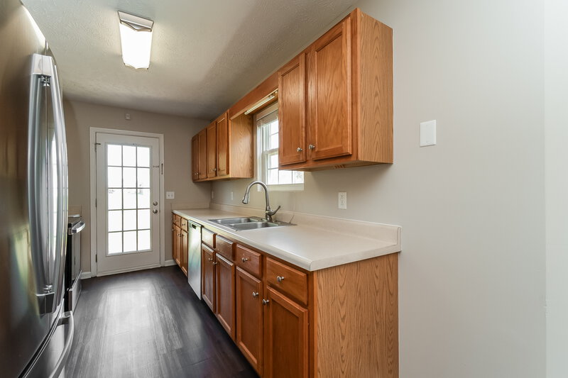 2,085/Mo, 4856 Nina Marie Ave Murfreesboro, TN 37129 Kitchen View