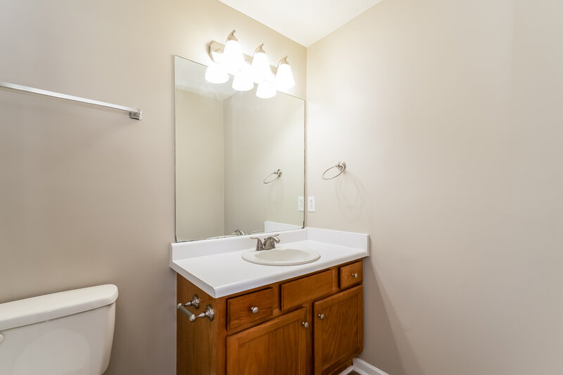 2,085/Mo, 4856 Nina Marie Ave Murfreesboro, TN 37129 Main Bathroom View