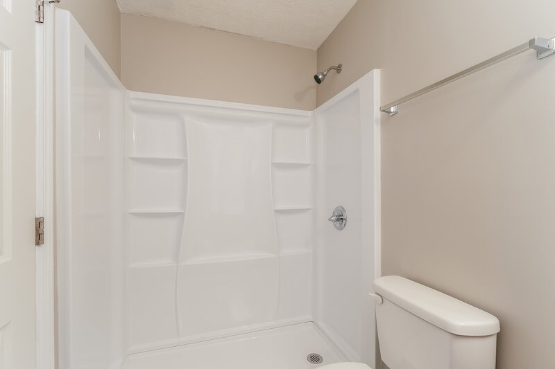 2,085/Mo, 4856 Nina Marie Ave Murfreesboro, TN 37129 Main Bathroom View 2