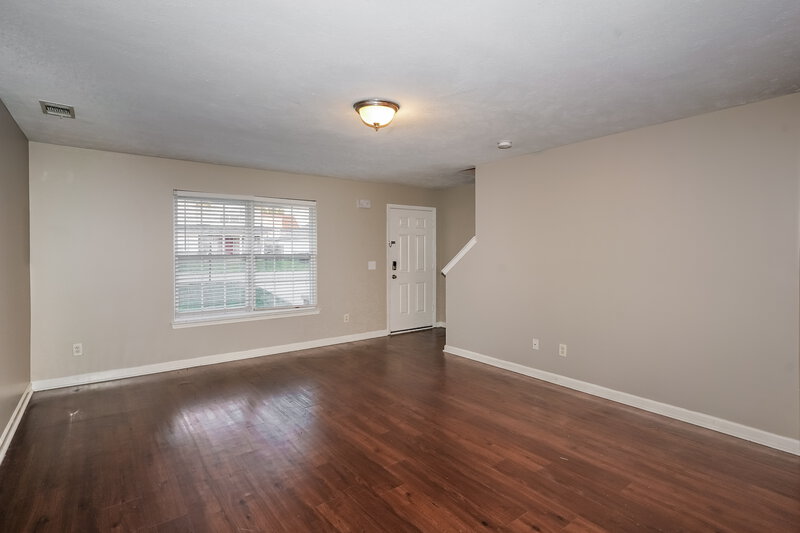 2,230/Mo, 712 Holland Ridge Dr La Vergne, TN 37086 Living Room View