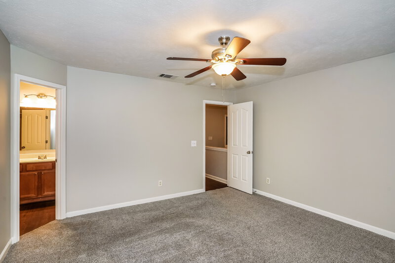 2,230/Mo, 712 Holland Ridge Dr La Vergne, TN 37086 Main Bedroom View