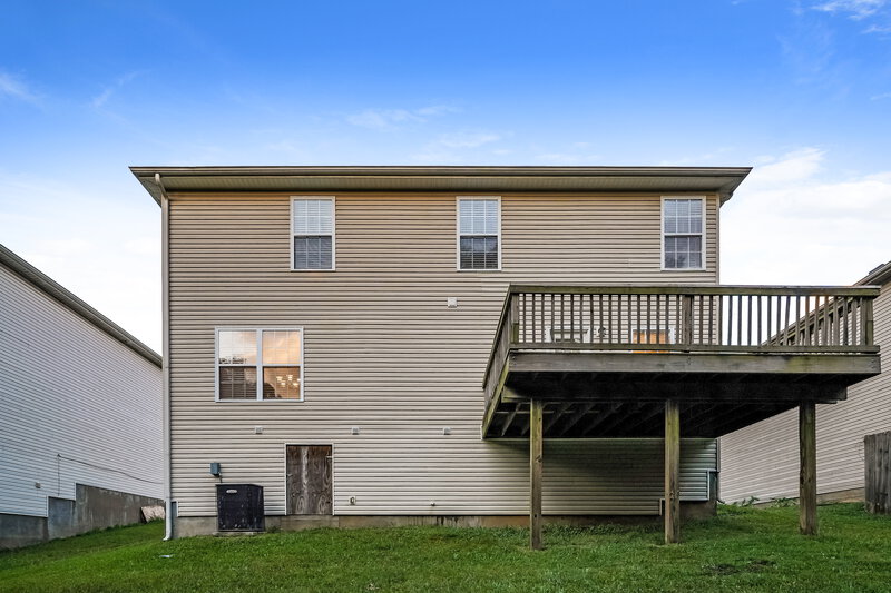 2,230/Mo, 712 Holland Ridge Dr La Vergne, TN 37086 Rear View