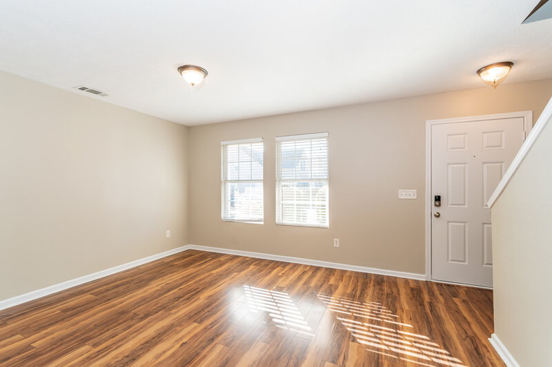 2,340/Mo, 640 Elderberry Way Murfreesboro, TN 37128 Living Room View