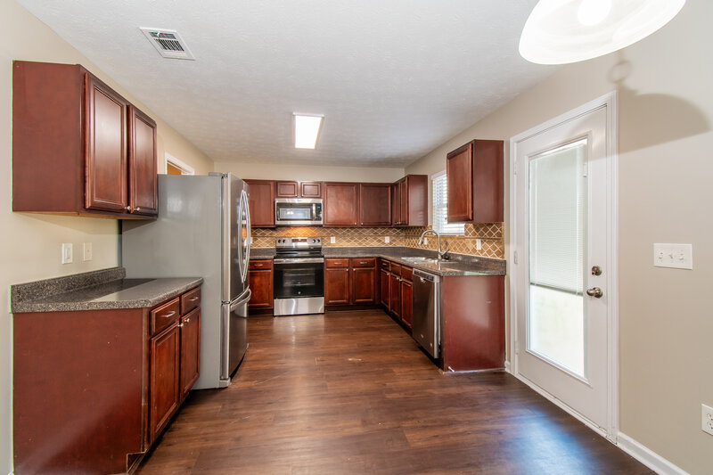 2,340/Mo, 640 Elderberry Way Murfreesboro, TN 37128 Kitchen View