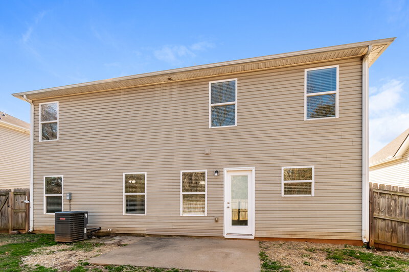 2,340/Mo, 640 Elderberry Way Murfreesboro, TN 37128 Rear View