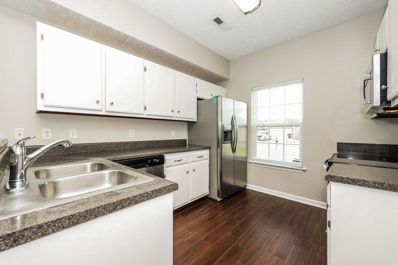 2,180/Mo, 434 Tulane Ct Murfreesboro, TN 37128 Kitchen View