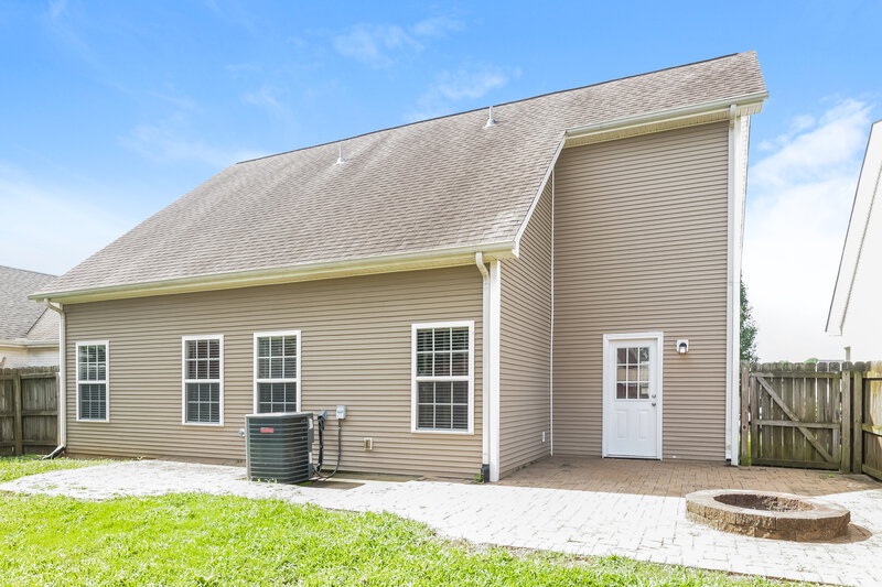2,180/Mo, 434 Tulane Ct Murfreesboro, TN 37128 Rear View
