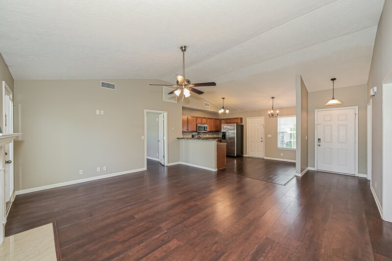 1,940/Mo, 3110 Swilly Ct Murfreesboro, TN 37128 Living Room View 2