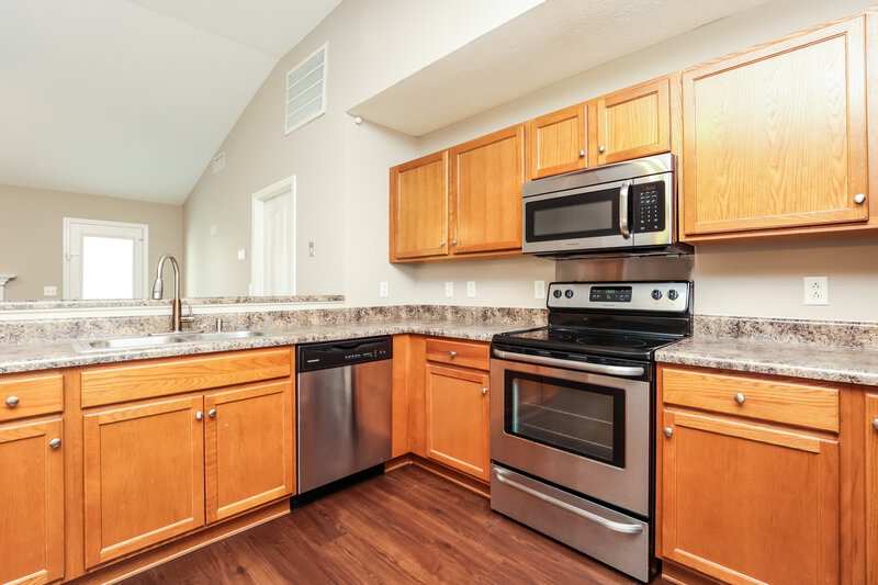 2,030/Mo, 3110 Swilly Ct Murfreesboro, TN 37128 Kitchen View 2